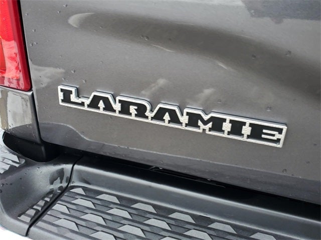 2019 RAM 3500 Laramie Crew Cab 4x4 8' Box